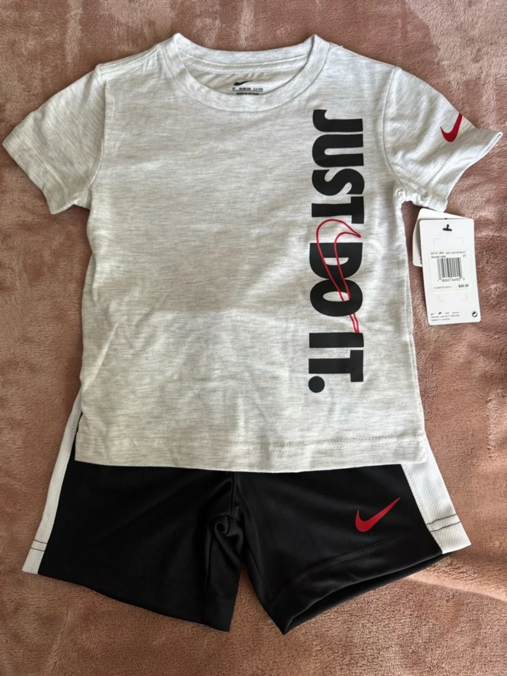 NWT BUNDLE OF 4 Nike Toddler Boys’ Two-Piece Shorts and T-Shirt Sets, Size 3T - Picture 8 of 13